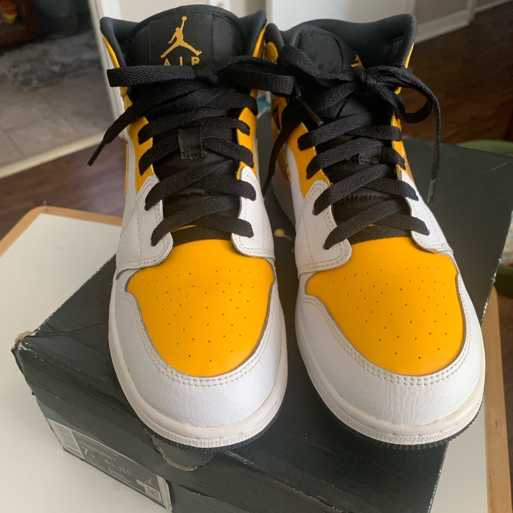 ￼ Jordan 1s